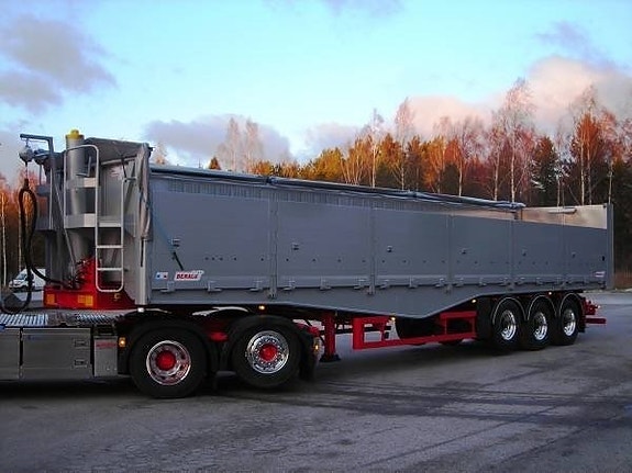 Benalu Aluberry 13,5m VIKT 8 TON  TIPPTRAILER  med dörrar