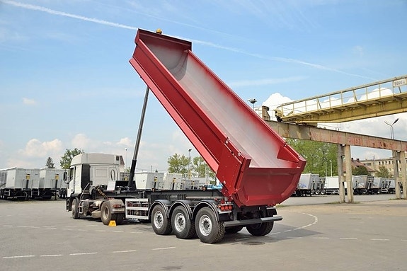 Benalu Mega HArdox tipptrailer med skjutbara axlar 3 of 5