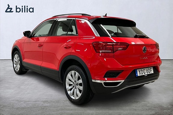 Volkswagen T-Roc 2 of 5