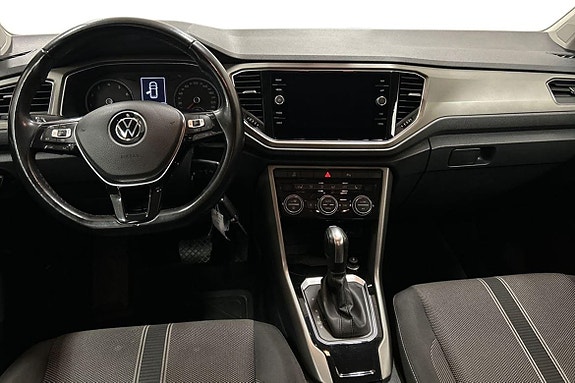 Volkswagen T-Roc 7 of 15