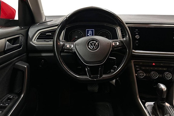 Volkswagen T-Roc 8 of 15