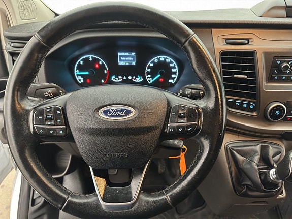 Ford Transit Custom 18 of 30