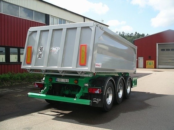 Benalu Siderale Tippkärra Dumperkärra 3-axl 5000 kg !!! 3 of 8
