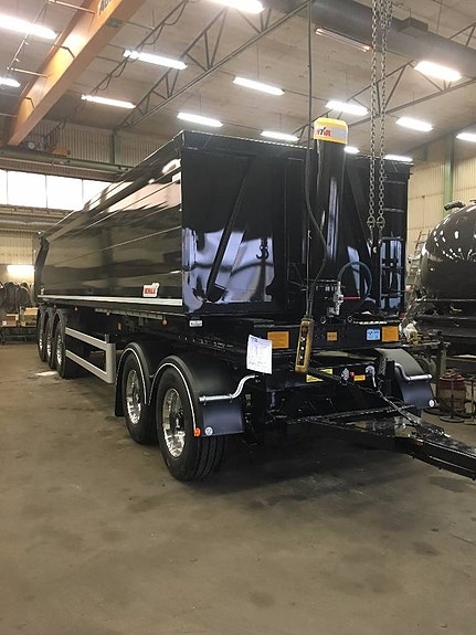 Benalu Vikt 7,7ton 5 axlad tippsläpvagn Dubbelmont. 45ton 7 of 12