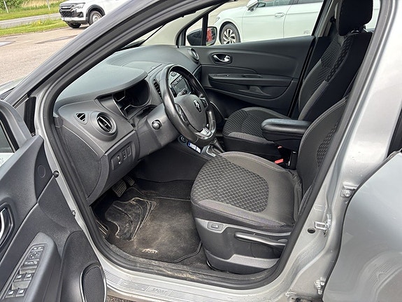 Renault Captur 10 of 14