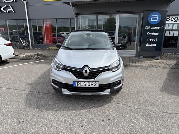 Renault Captur 2 of 5