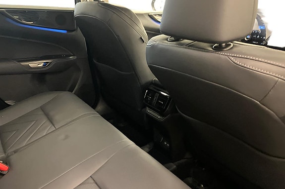 Lexus NX450h+ 11 of 20