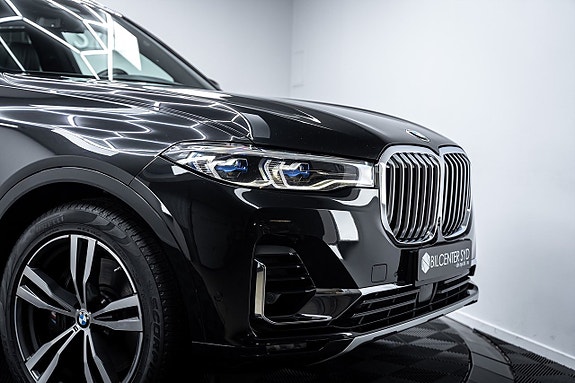 BMW X7 5 of 5