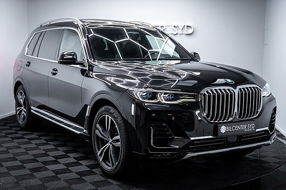 BMW X7 4 of 5