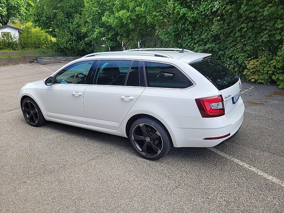 Skoda Octavia 4 of 5