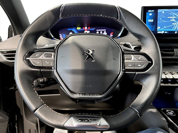 Peugeot 5008 8 of 19