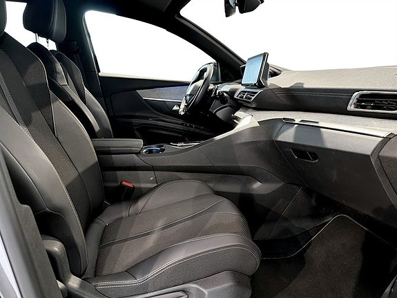 Peugeot 5008 14 of 19