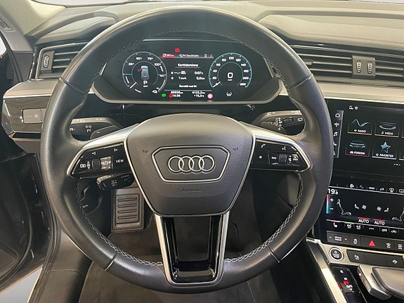 Audi Q8 14 of 22