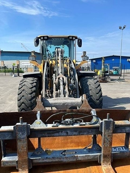 Volvo L120H - Våg -  Planerskopa - Gaffelställ 9 of 9
