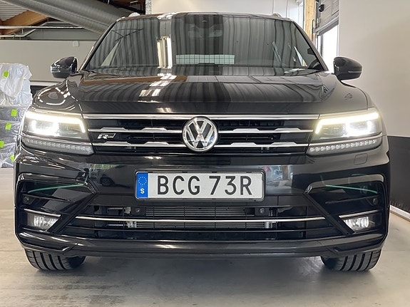 Volkswagen Tiguan Allspace 3 of 5