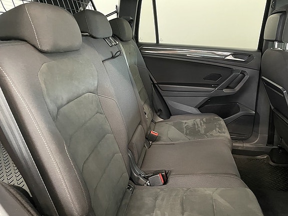 Volkswagen Tiguan Allspace 12 of 27