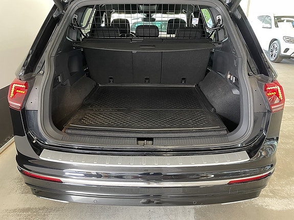 Volkswagen Tiguan Allspace 9 of 27