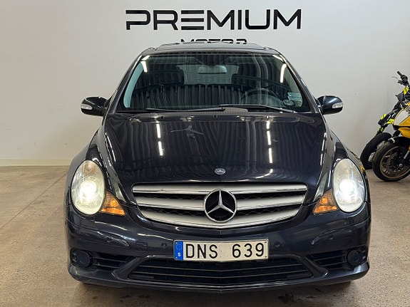 Mercedes-Benz R350 3 of 5
