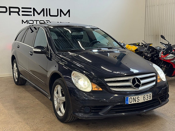 Mercedes-Benz R350 2 of 5