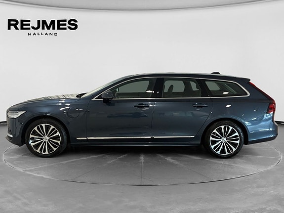 Volvo V90 3 of 5