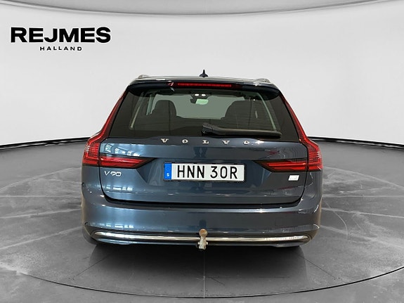 Volvo V90 8 of 16