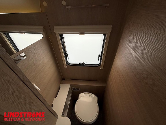 Adria ADORA 572UT Långbäddar RÄNTA 4,95% 19 of 26