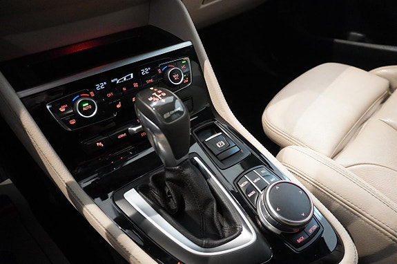 BMW 225xe 7 of 14
