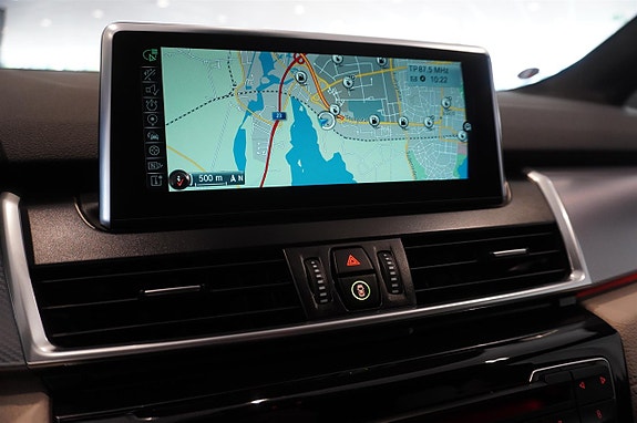 BMW 225xe 9 of 14