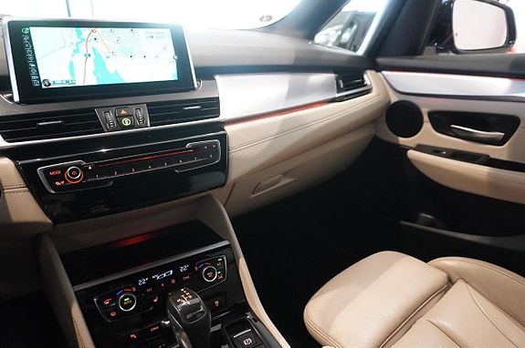 BMW 225xe 8 of 14