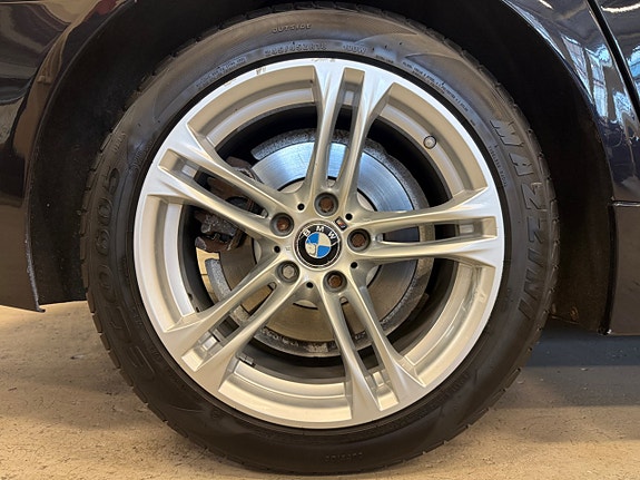 BMW 520d 4 of 5