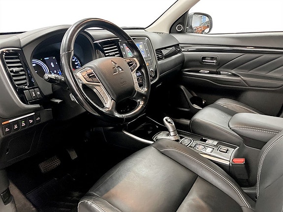 Mitsubishi Outlander 5 of 16