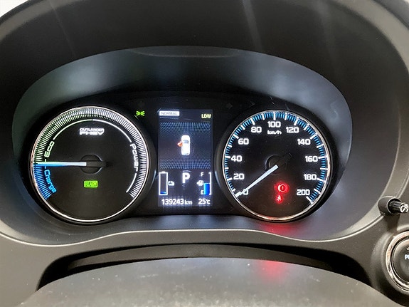 Mitsubishi Outlander 8 of 16