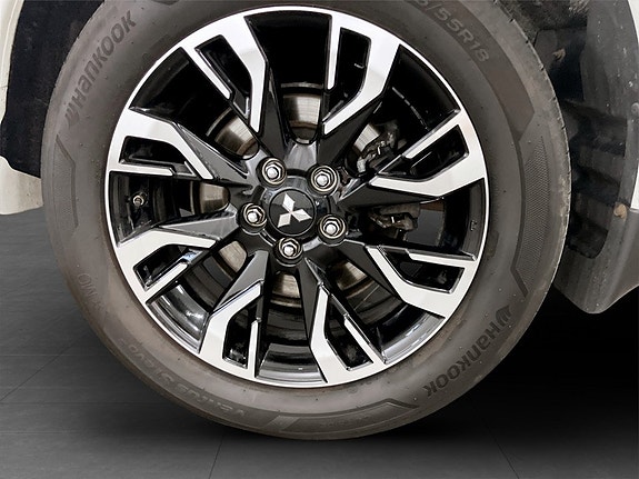 Mitsubishi Outlander 14 of 16