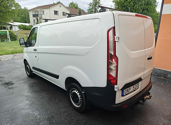 Ford Transit Custom 2 of 5