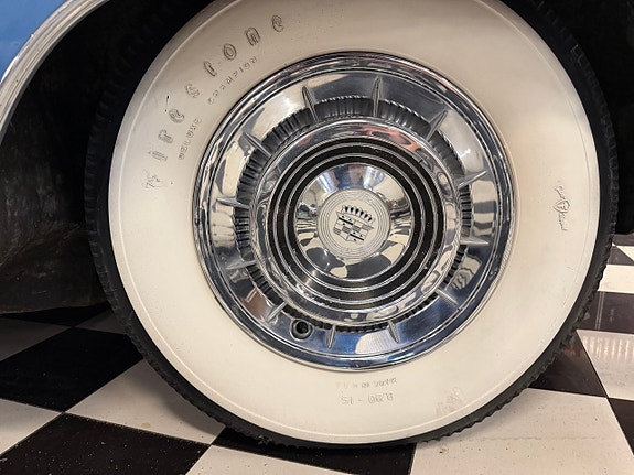 Cadillac Series Sixty Special 4 of 22