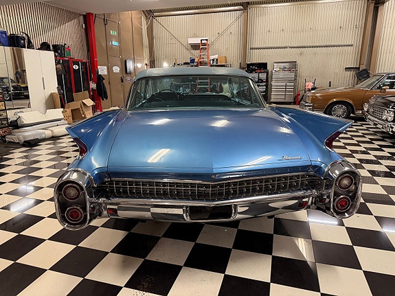 Cadillac Series Sixty Special 7 of 22