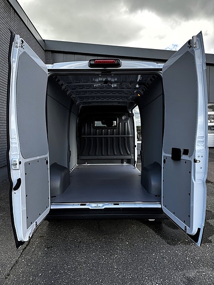 Opel Movano 4 of 13