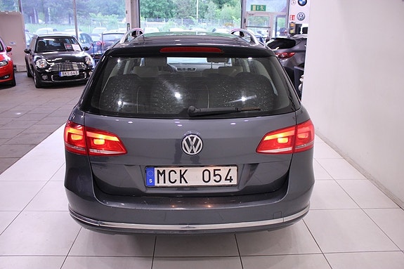 Volkswagen Passat 7 of 22