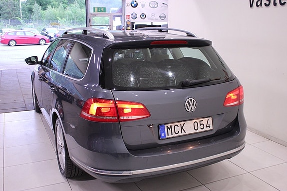 Volkswagen Passat 6 of 22