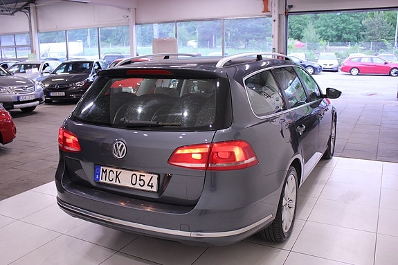 Volkswagen Passat 8 of 22