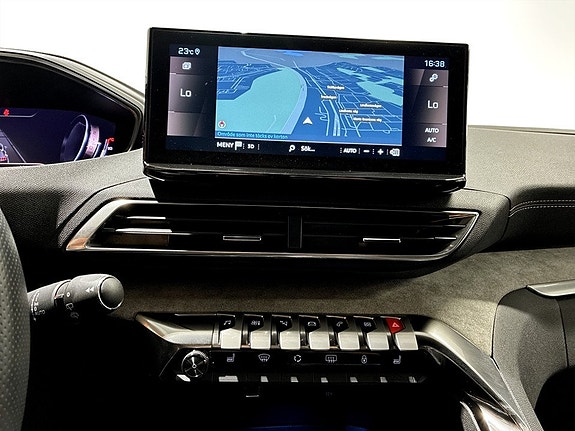 Peugeot 5008 10 of 16
