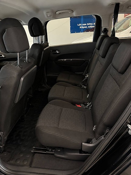 Peugeot 5008 7 of 13