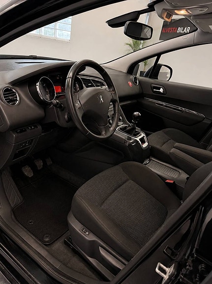 Peugeot 5008 9 of 13