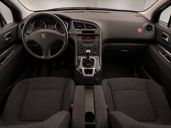 Peugeot 5008 8 of 13