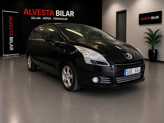 Peugeot 5008 2 of 5