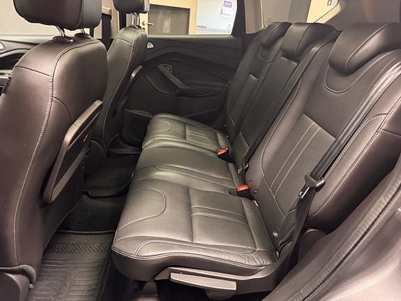 Ford Kuga 8 of 10