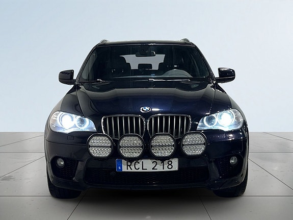 BMW X5 2 of 5