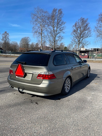 BMW 525d 2 of 5