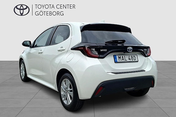 Toyota Yaris 3 of 14