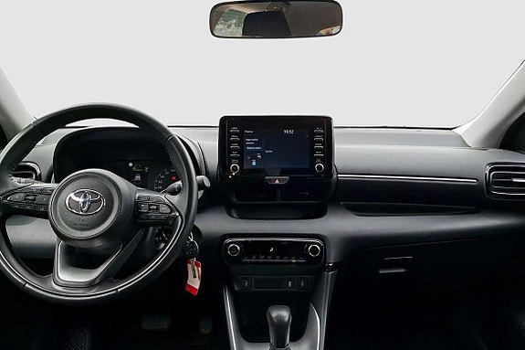 Toyota Yaris 11 of 14